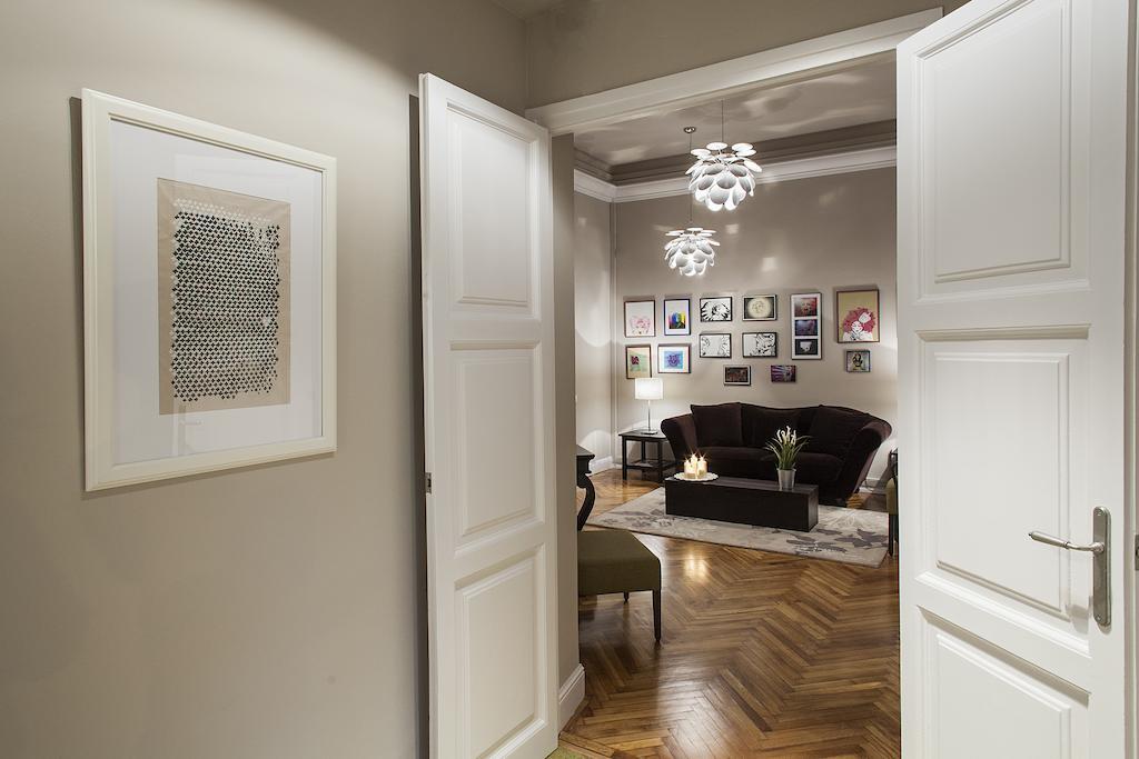 Bachome Gallery B&B Барселона Экстерьер фото