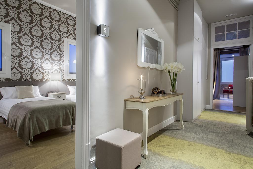 Bachome Gallery B&B Барселона Номер фото